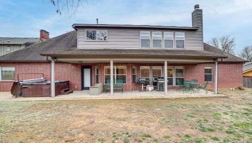 Pet-Friendly Tulsa Escape with Private Hot Tub! - Foto 4