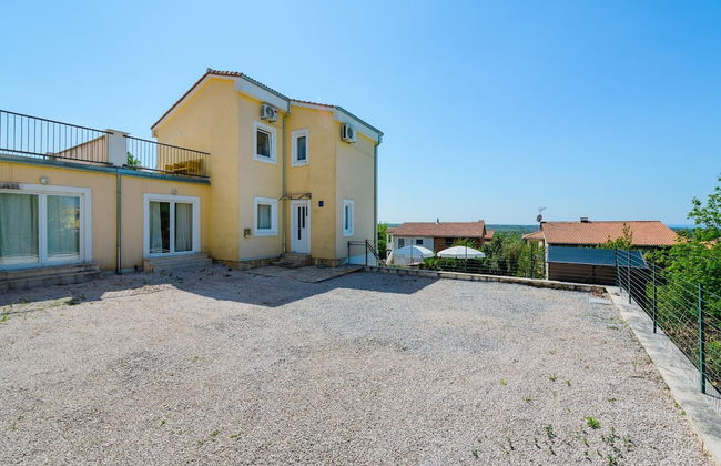 Pretty Villa With View - Foto 1