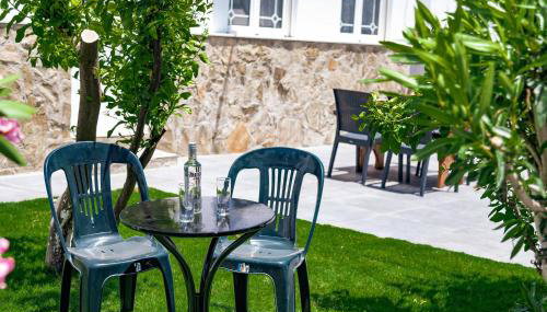 Zervakis Apartments - Foto 3, Garden, Garden view