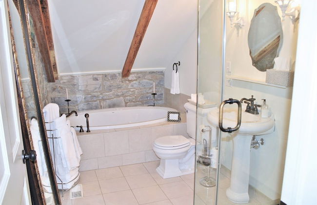 All Suites Whitney Manor - Photo 32