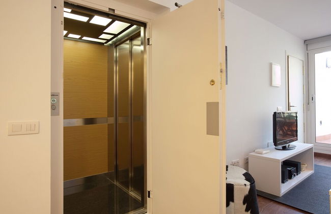 AB Montjuic - Photo 31