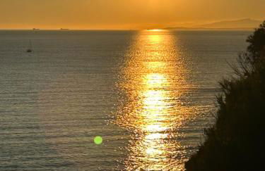 Beach Front 2 Bedrooms Apartment - Foto 13