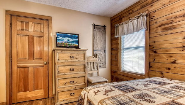 Er13 - Moose Manor Great Location - Close To Town! 3 Bedroom Cabin by RedAwning - Foto 4, Habitación