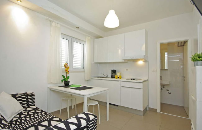 Holiday Apartment Beach House Iva App. 3 - Foto 1