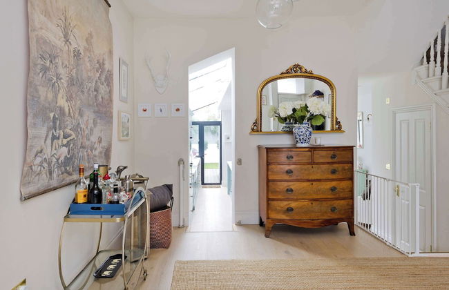 Central London 4BR Queens Park Family Home With Garden - Foto 23