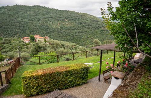 HOST4U - BORGATA VALLONE Apartments with Stunning Garden and Parking - Foto 55