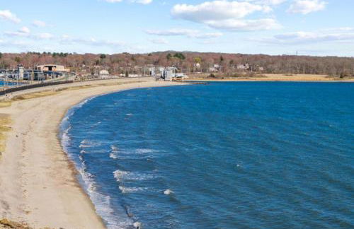 Stay a While in Niantic, Comfort by the Coast - Foto 18