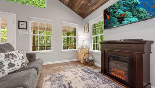 Coyote Cabin at Woodland Retreat at DeSoto beside DeSoto State Park - Foto 2