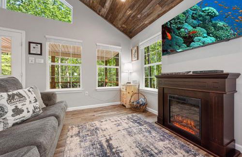 Coyote Cabin at Woodland Retreat at DeSoto beside DeSoto State Park - Foto 2