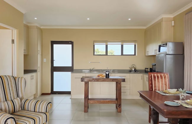 Hitgeheim Garden Cottages - Photo 12