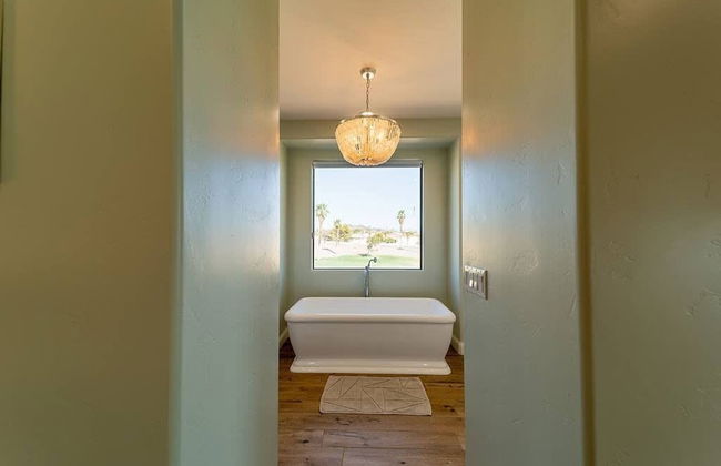 Vanderpump Rules Lake Havasu Luxury Villa w Pool - Photo 40