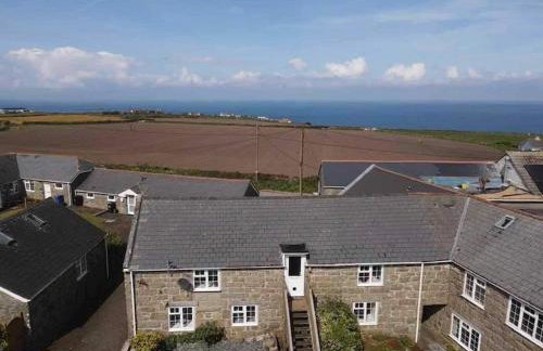 Large 3 bedroom flat in Sennen - Photo 26