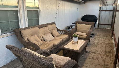 #1 - 5BR 1BA - Unit A - Private Entire Home - WiFi - Foto 4