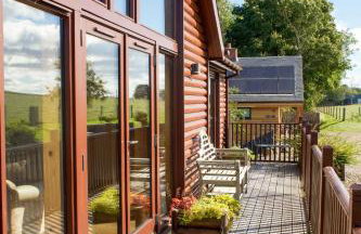 Plum Tree Lodge - Photo 11