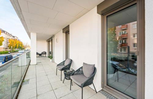 LIVINGLike-Apartment - Central & Spacious with Balkony & Garage, Coffee - 103m2 - Foto 25