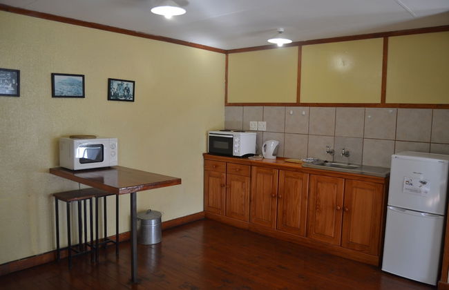 Log Cabin & Settlers Village - Photo 22