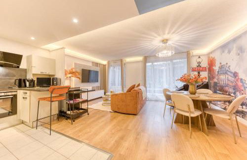 Premium Spa Suite Jacuzzi Hot Tub Massage Chair near Paris-Stade de France-CDG Airport - Foto 6