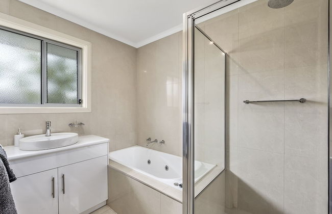 Megan Court Apartments - Photo 6