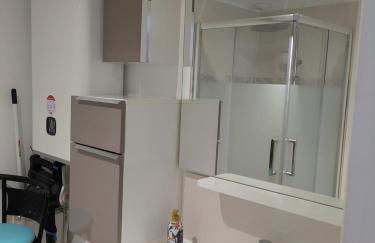 ROSE - Appartement entier tout confort et moderne Hyper centre d'ERNÉE - Foto 18