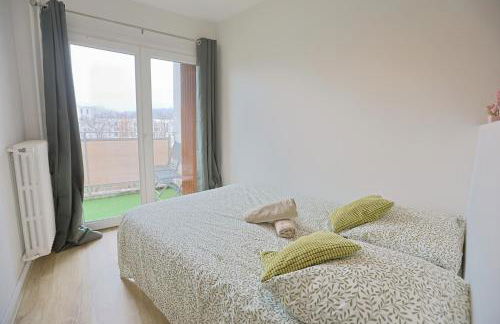 Séjour lumineux T3 moderne, balcon & ascenseur - Foto 3