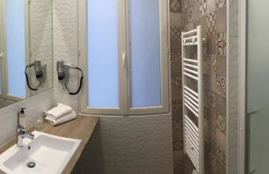 Privilège Hôtel & Apparts Eurociel Centre Comédie - Photo 41