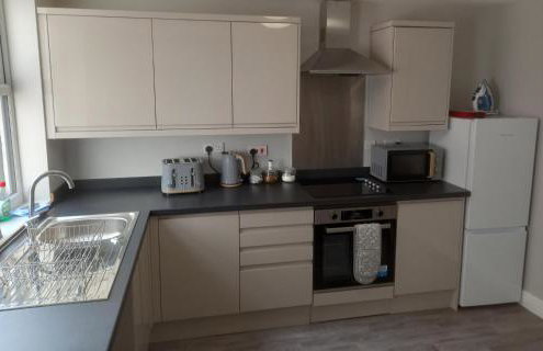 Springfield Gardens - 4 Bedroom House, 8 Beds, Close to J26 M1-A52 - Ilkeston - Long Eaton - Nottingham - Derbyshire - 400Mbs WiFi Free Parking! - Foto 8