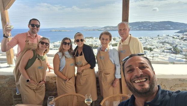 Experiencia en clase de cocina Mykonos para viajeros de cruceros - Foto 5