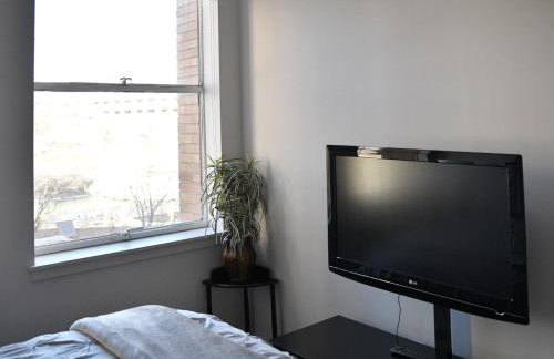 Downtown Aurora River Facing Gem - Foto 9