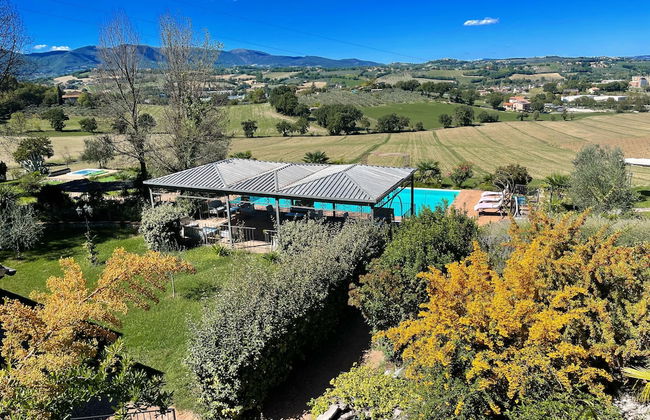 Spoleto Poolside - apt Sleeps 4 on Beautiful Campus - 1 km max Spoleto Central - Photo 31