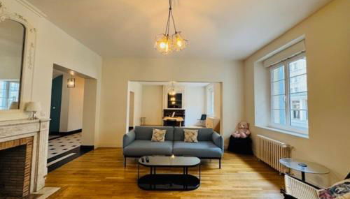 Stunning 230m with garden in the city center - Photo 2