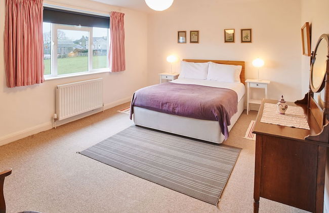 Host Stay Penrheol Farmhouse - Photo 1