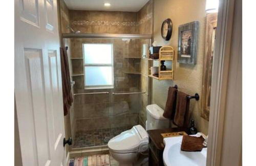 StockYards!-1 block away ! Cowboy Cottage sleeps 9 - Foto 11