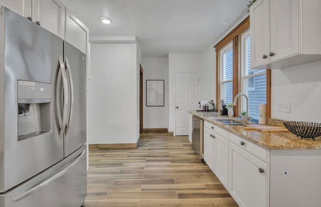 Pet Friendly 5BR Home near Downtown Detroit by RedAwning - Photo 22