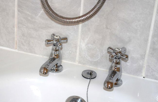 Cotswolds Valleys Accommodation - Exclusive use character one bedroom family holiday apartment - Foto 9