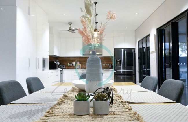 Modern Living Private Pool Bar Pets OK - Foto 12