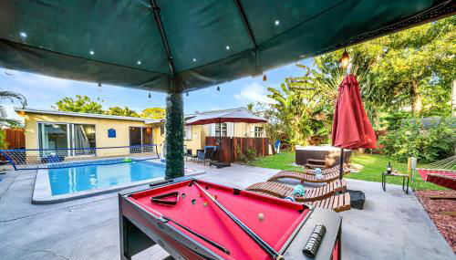 Heated Pool Spa BBQ Pool Table WiFi Near Beach-Downtown Fun - Foto 3