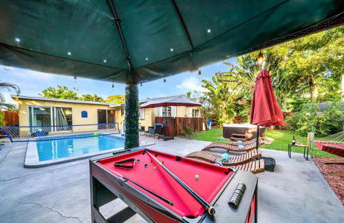 Heated Pool Spa BBQ Pool Table WiFi Near Beach-Downtown Fun - Foto 3