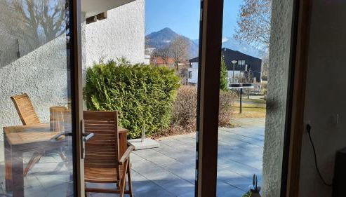 Bungalow mit Terrasse im alpinen Stil - Foto 2