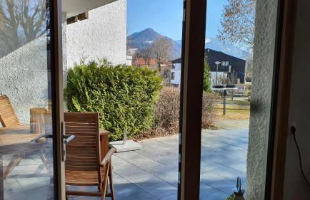 Bungalow mit Terrasse im alpinen Stil - Foto 2
