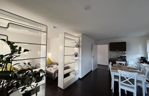 Modern House Gehrden auf 2 Etagen, Nice Garten, Barbecue, Contactless Check-in, free parking - Foto 135