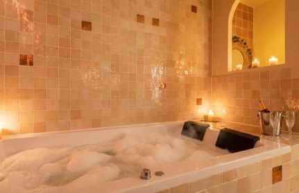 Suite Marrakech - Balnéo Privée - Netflix - Photo 12