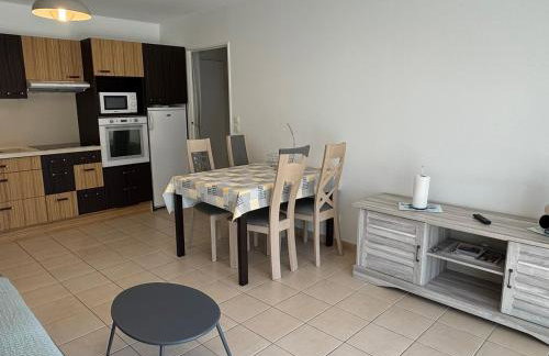 Charmant 3 pièces avec terrasse près de la plage et parking sécurisé - Foto 9