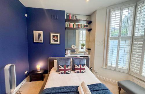 2-Bedroom flat with private patio & firepit in Shepherds Bush near Hammersmith by Staylio Ltd - Foto 3