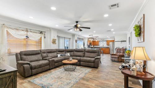 Port Sulphur Retreat with 2 Balconies and Arcade - Foto 4