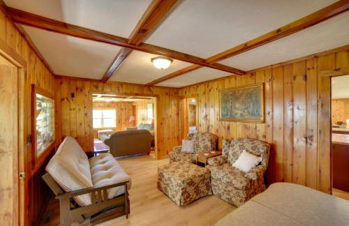 600 of Green Bay Frontage and Dock Cozy Cottage - Foto 8