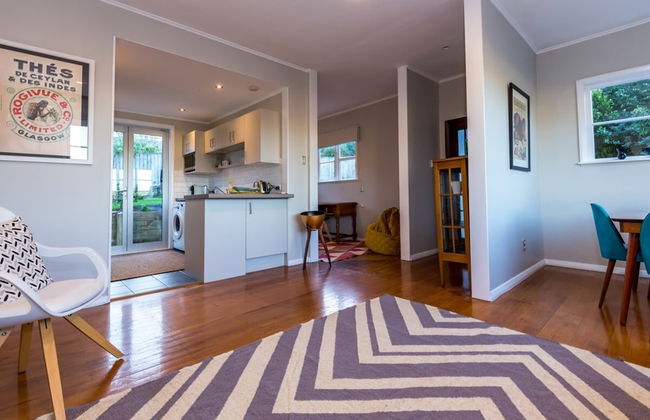 Sunny, Character 2 Bedroom Home - Mission Bay - Photo 6