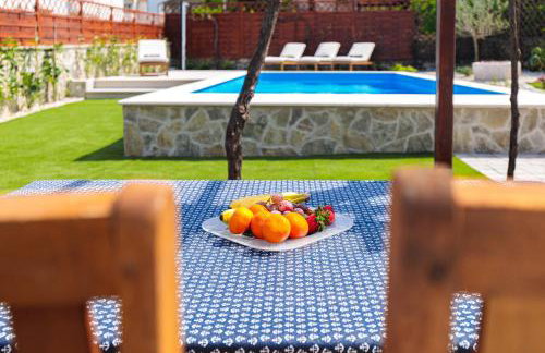 Home Away From Home with a heated pool - Foto 1