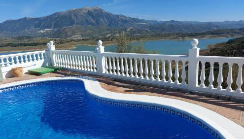 Casa VIVAndalusia Centrally located villa with private pool, breathtaking views by Rentasunnyplace - Foto 2