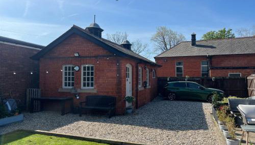 Cosy small cottage in Wirral Merseyside with kitchen - Foto 3