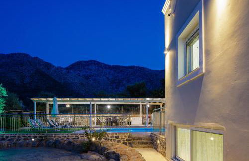 Family Villa Basilicata Gloria with Private Heated Pool, BBQ & Kid's Play Area - Foto 56